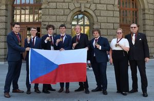 Článek o TMF na webu Matematicko-fyzikální fakulty UK